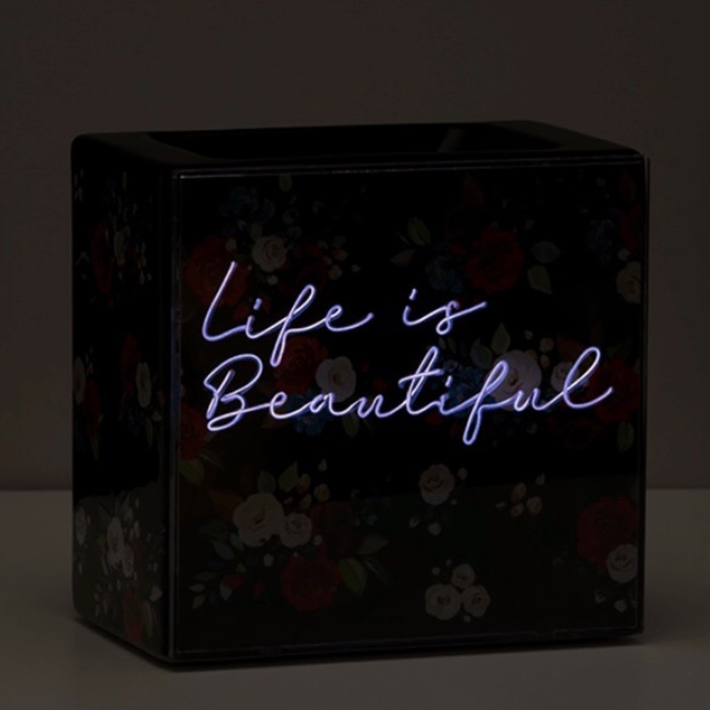 Scentsy - Life is Beautiful Warmer